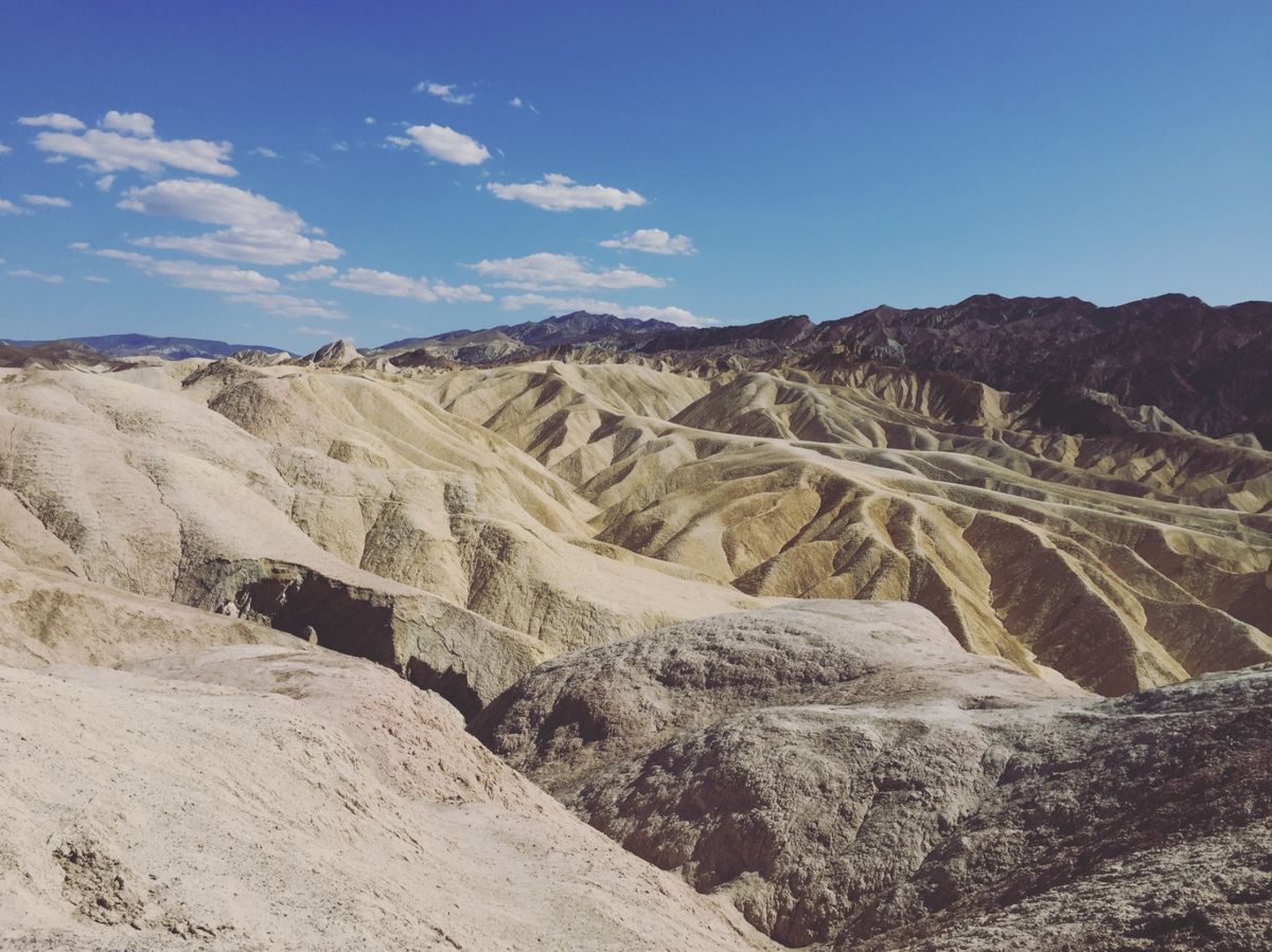 ザブリスキー・ポイント Zabriskie Point

日本では見られな...