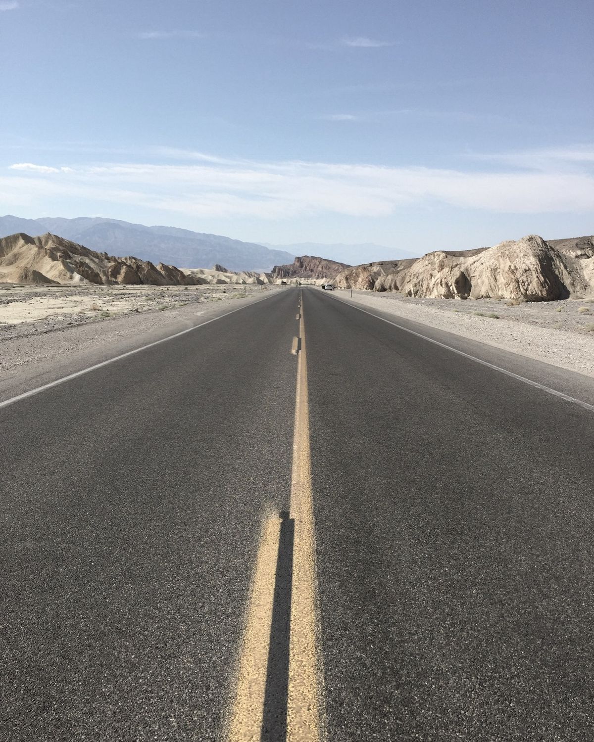 デスバレーを運転
まさにdeathな風景が続く🚗
