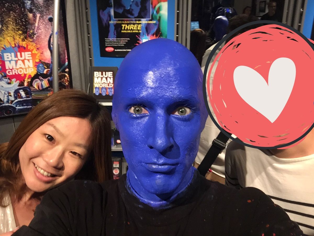 夜にブルーマン観に行ったら
終わったあとにブルーマン出てきて
携帯取られた...
