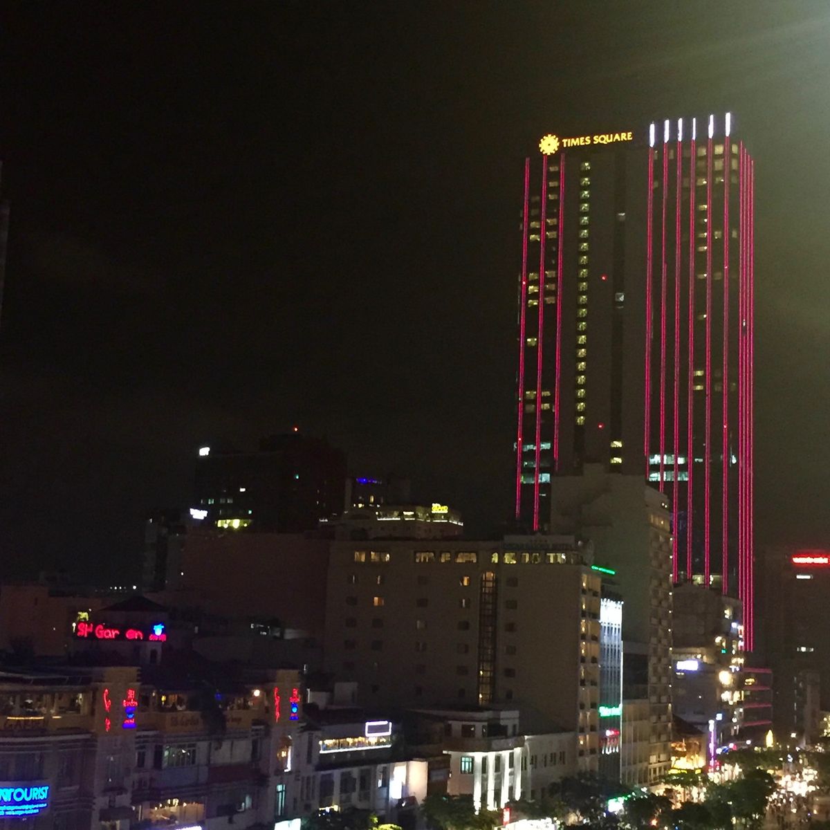 レックスホテルからの眺め

夜景もなかなか綺麗だった