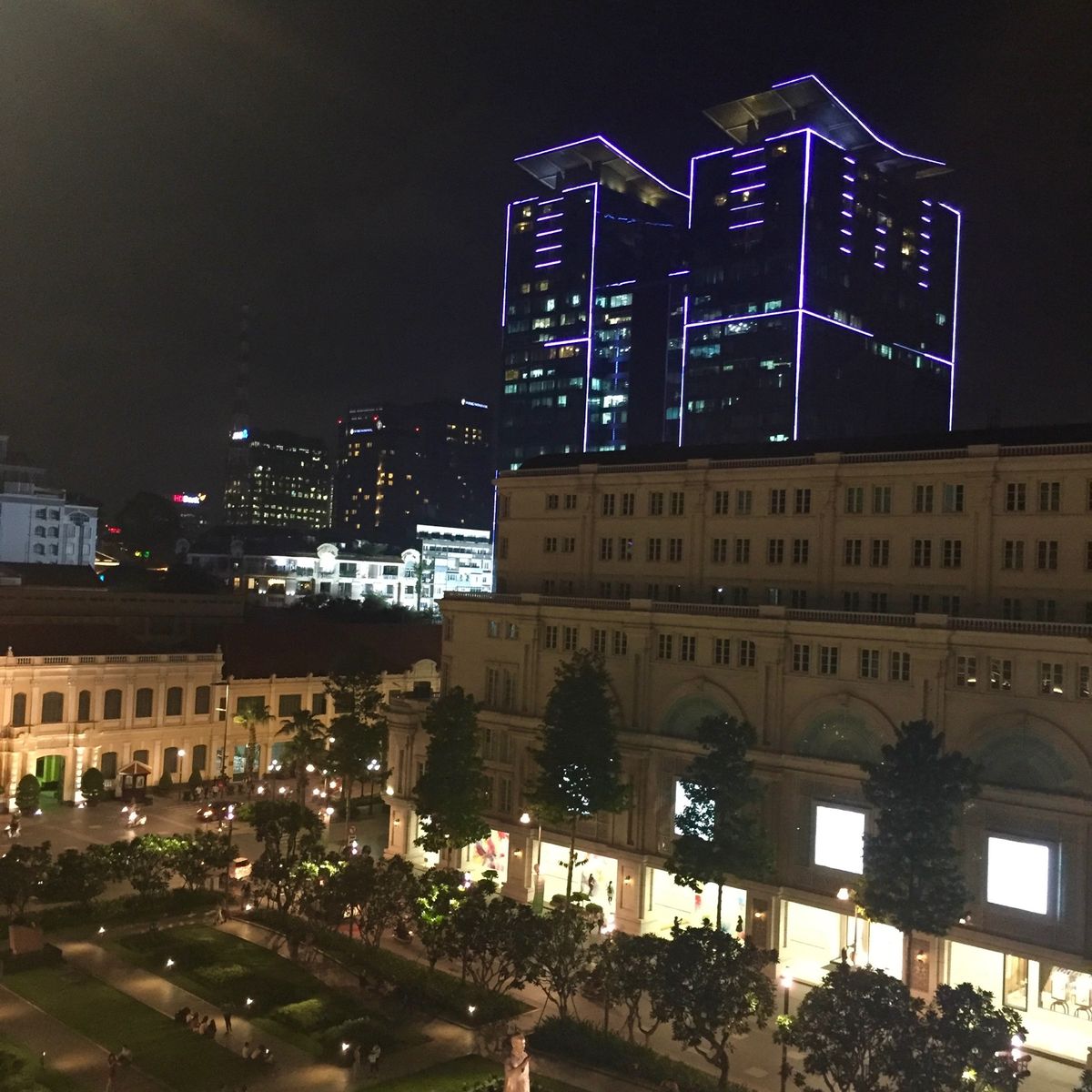 レックスホテルからの眺め

夜景もなかなか綺麗だった