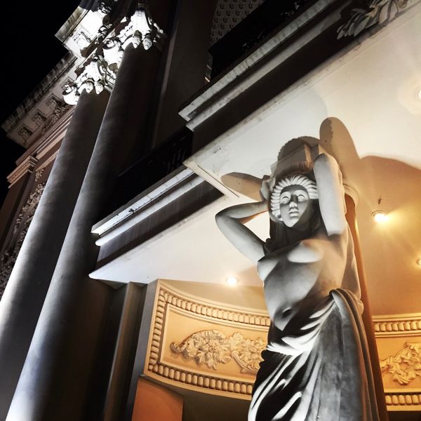 ベトナム・ホーチミン「フライト欠航！仕方ないのでベトナム観光」の写真：夜のサイゴンオペラハウスはライトアップが...