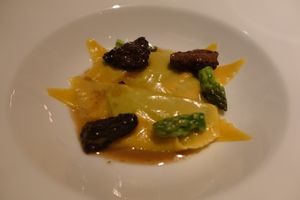 夕食は香港島のリッツカールトンにあるイタリアン「8 1/2 Otto e ...