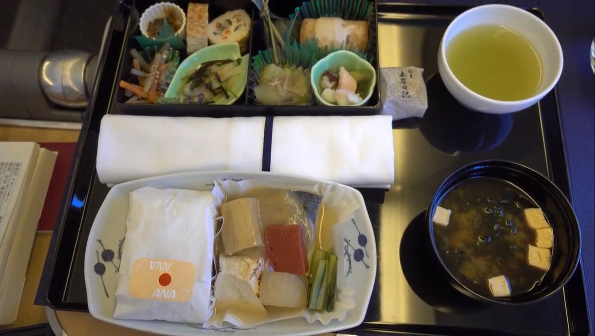 友達のS君と香港美食の旅へ
飛行機は違うので現地待ち合わせ！

ANA系の...