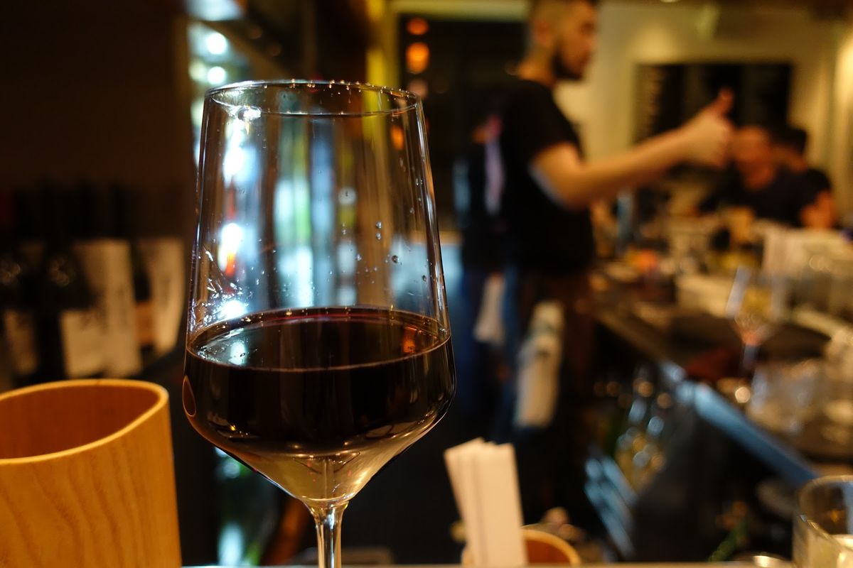 最後に宿の一階にあった焼き鳥屋「Yardbird（ヤードバード）」

日本...