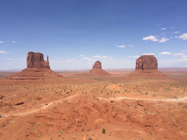 アメリカ(米国)・ラスベガス「グランドサークルツアー」の写真：モニュメントバレー。ナバホ族の聖地。