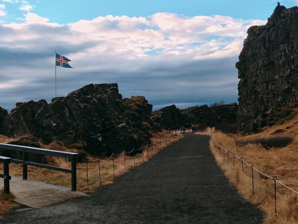 見所いっぱいアイスランド🇮🇸

ゴールデンサークル

シンクヴェトリル国立...