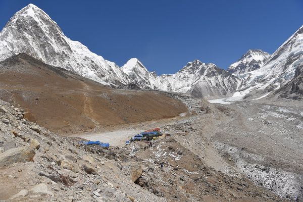 ネパール「ネパール」の写真：エベレスト街道。カラパタール登頂を目指し...