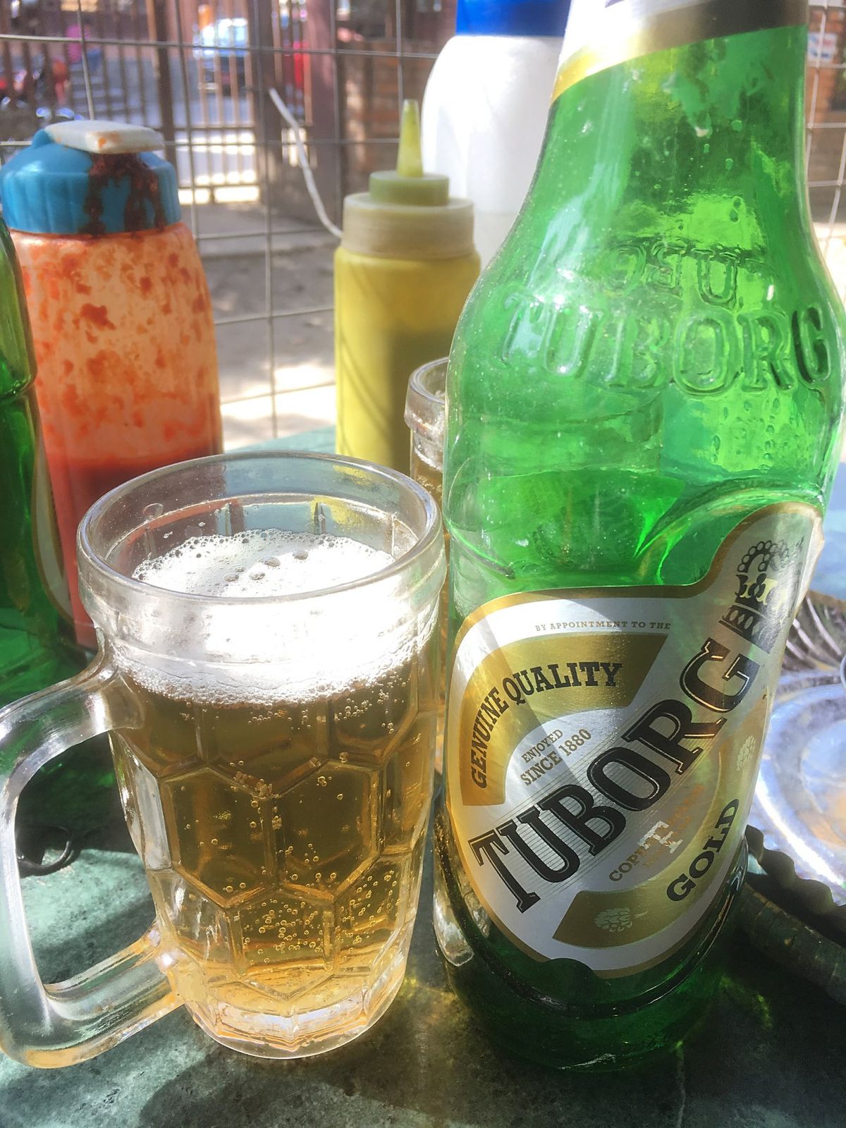 良さそうな食堂を見つけ、突撃昼飲み。
予想以上にかなり美味しく、店員さんは...
