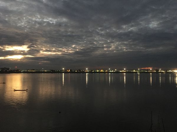 ラオス人民民主共和国・ターケーク　「タイ、ラオス」の写真：ターケークとノーンボックにて、大好きな焼...