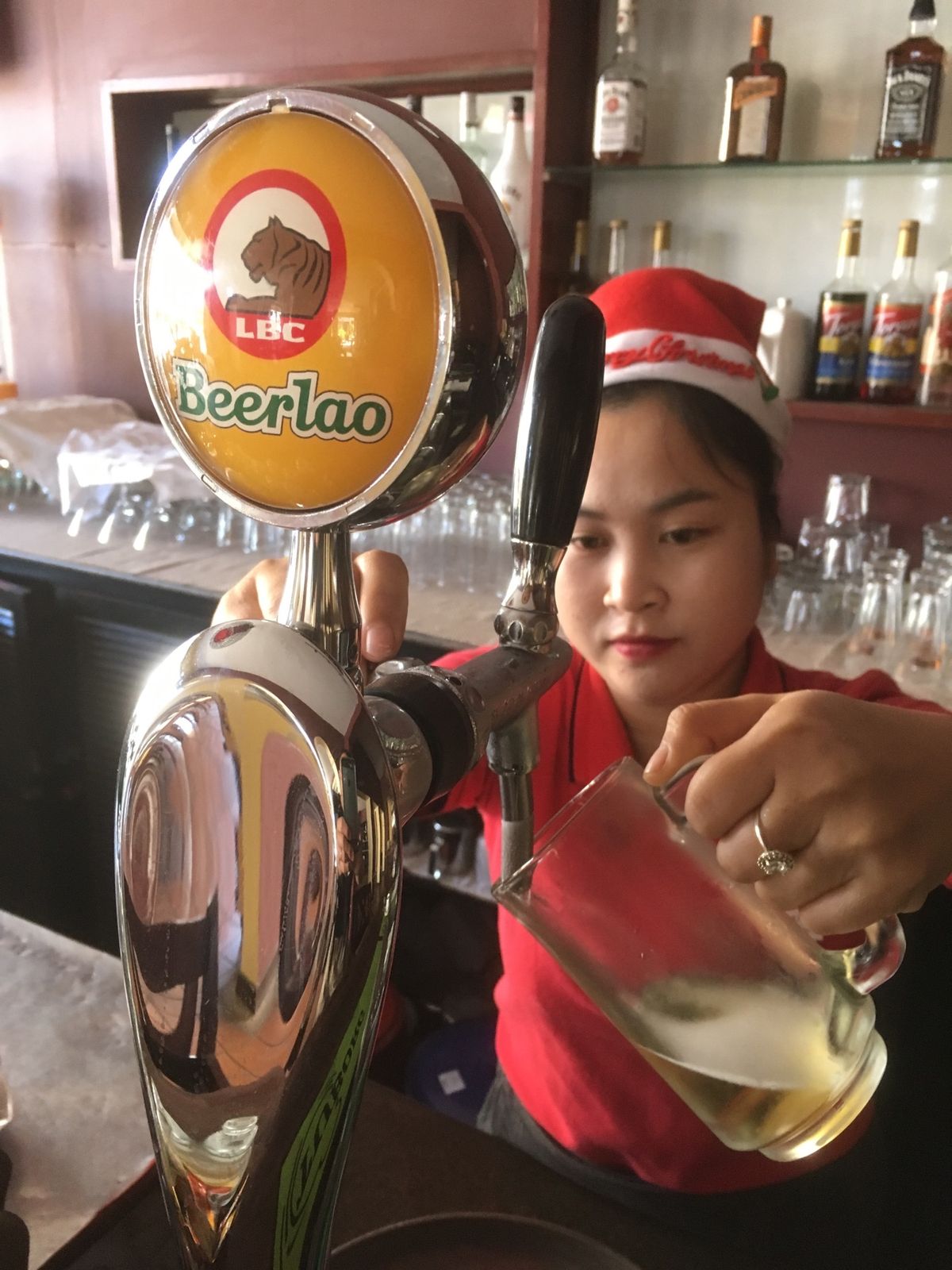 やっと飲めた念願の生ビアラオ。至福〜。