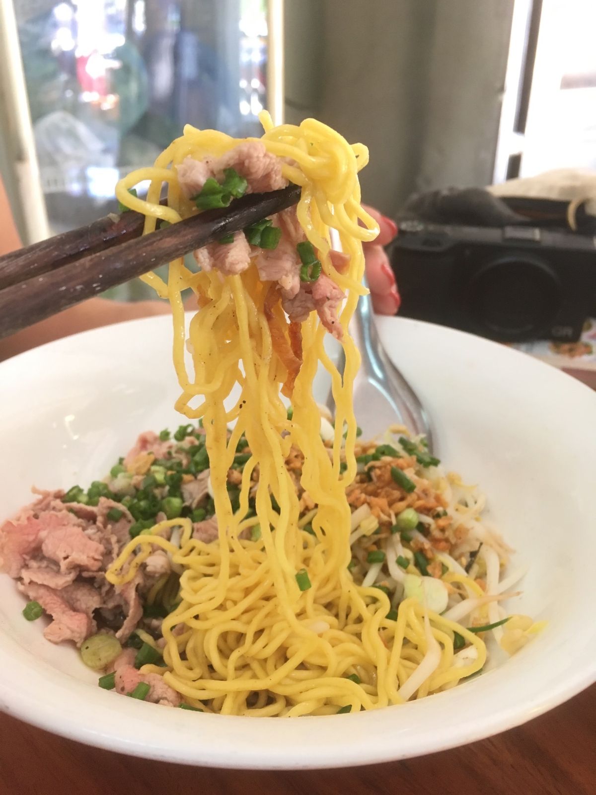 ターケークとノーンボックにて、大好きな焼き肉兼鍋のシンダートとラープ、中華...