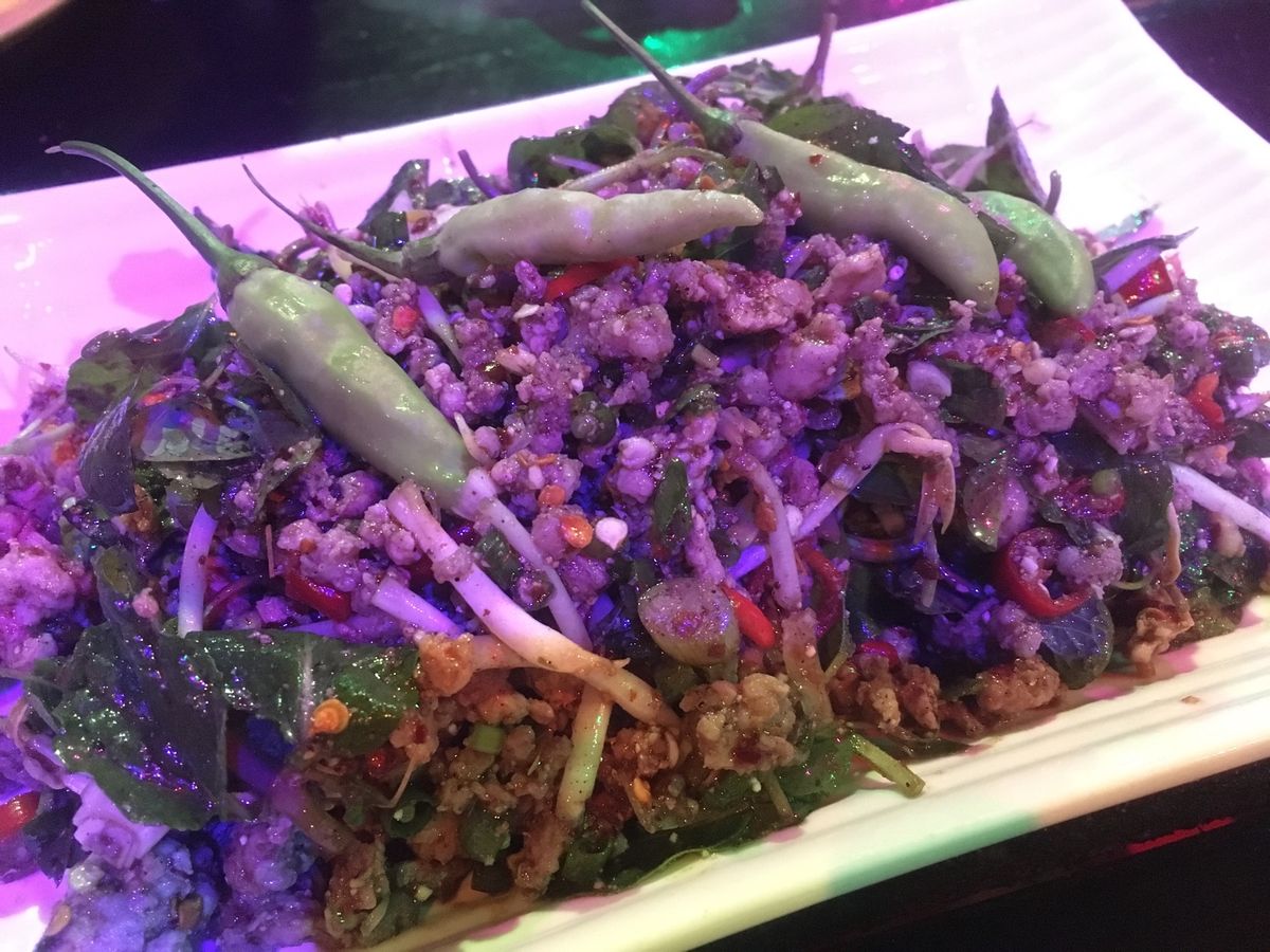 ターケーク、大好きなビアラオを飲みながら、ラオスからタイ側を望む。
辛さの...