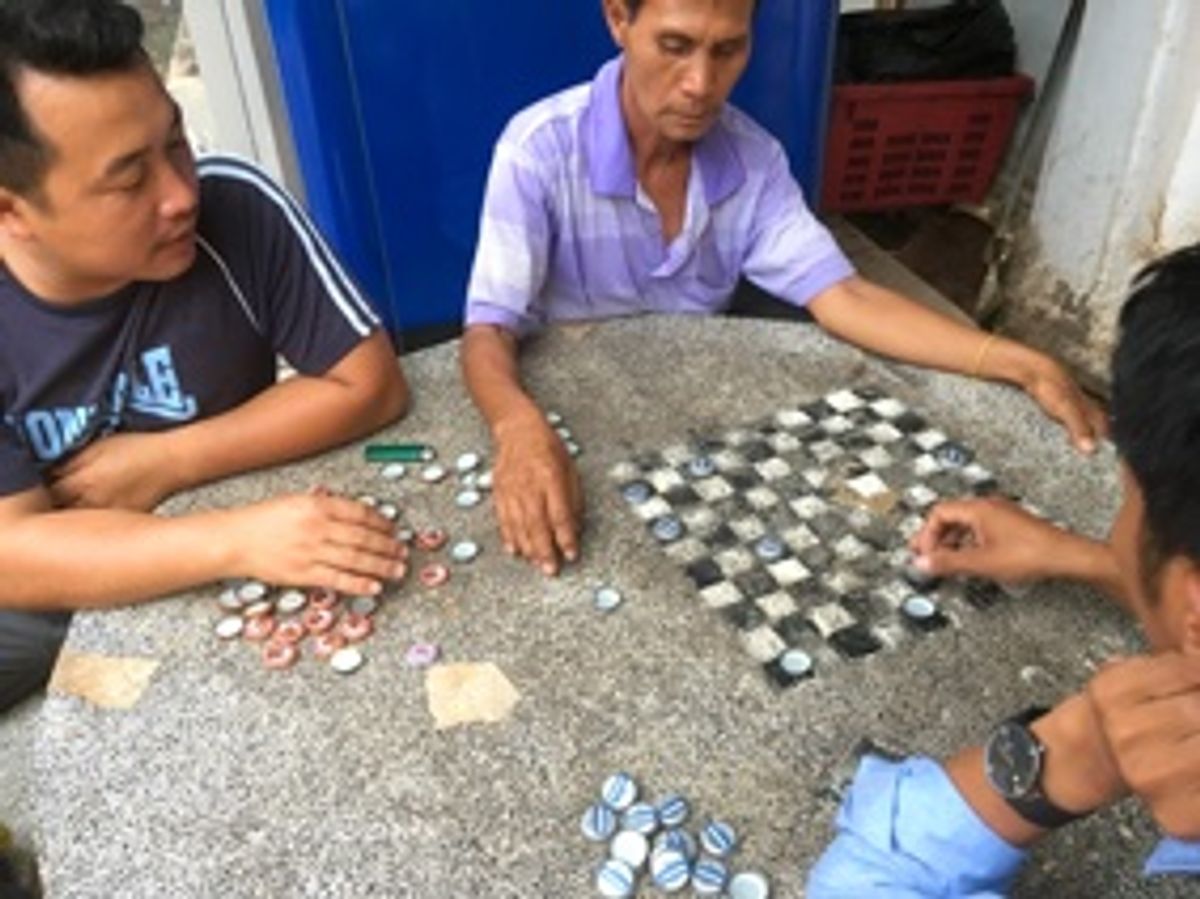 ビエンチャン。
なかには訳のわからないものもあって、のんびりしていてなかな...