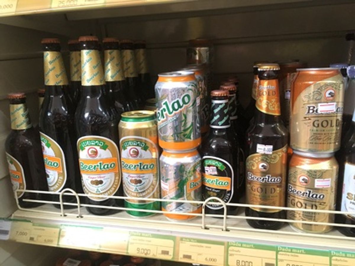 ポンサリーからウドムサイへの途中で食べたカオソーイ、ポンサリーはさっぱり目...