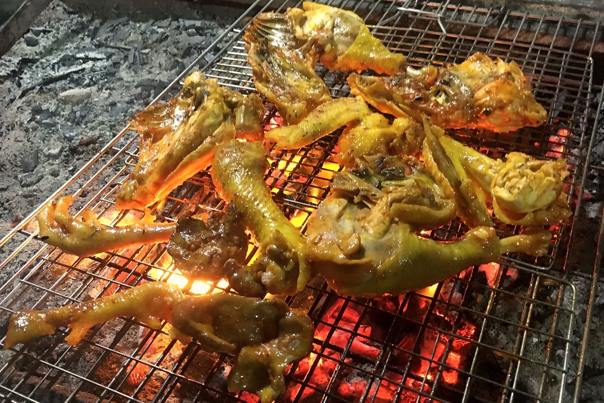 初めて船でコンダオへ。ソクチャンに向かいます。
とりあえず大好きなmì k...