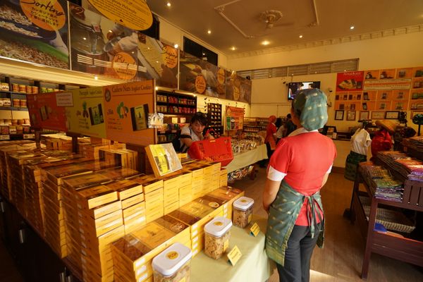 カンボジア・シェムリアップ「カンボジア アンコールワットとタイ国境への旅」の写真：これでアンコールワット遺跡ツアー終了！
...