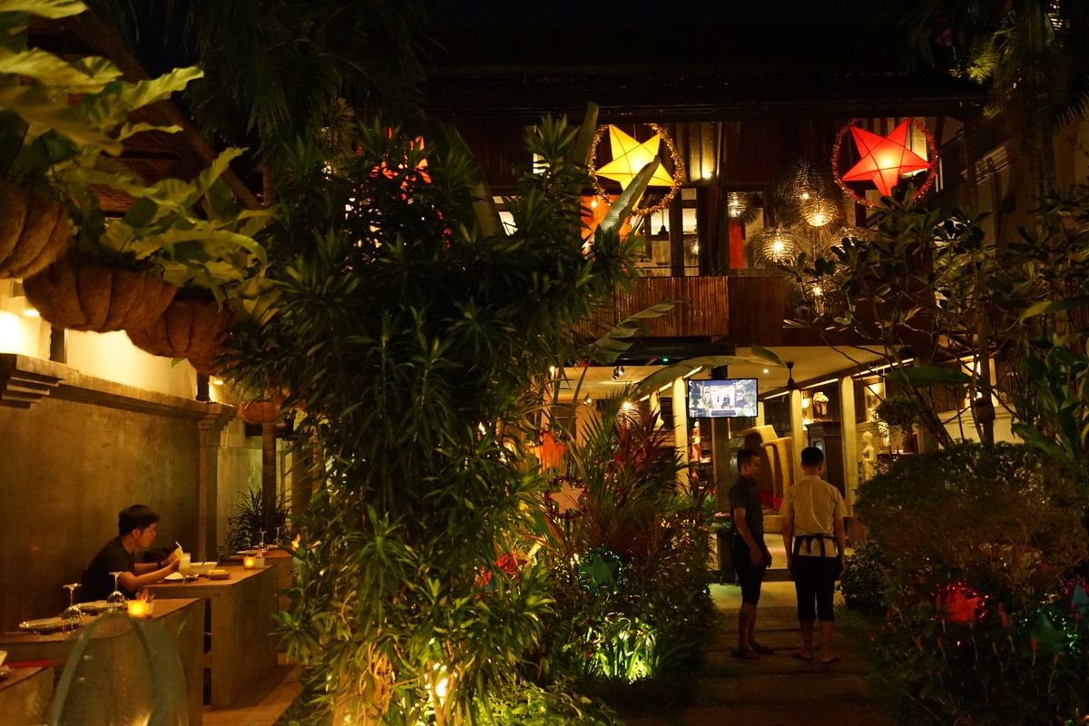夜ご飯
やたらオシャレなレストランへ。

お店の名前なんだっけ？笑