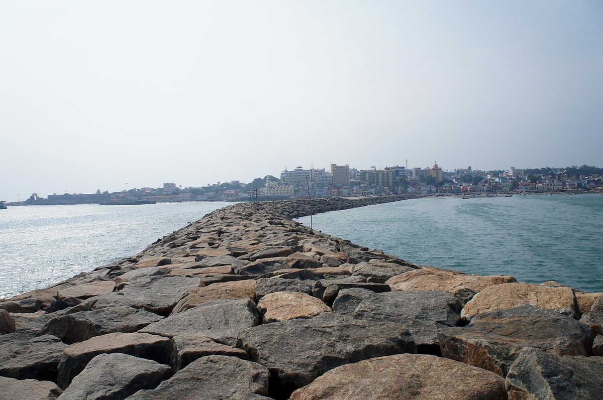 カーニャクマリ(コモリン岬)
ホテルの地下バーにてキングフィッシャービール...