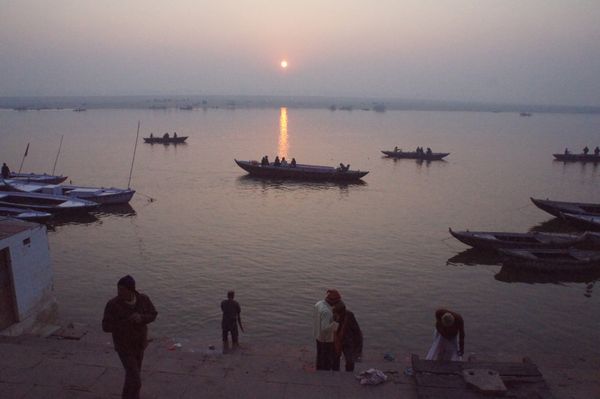 インド「インド」の写真：バラナシ。
早朝はさすがに人も少なく、の...