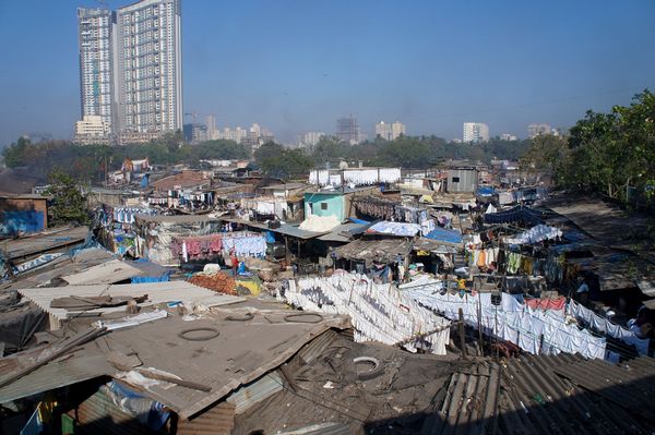 インド「インド」の写真：ムンバイ　ドービーガートとインドの鉄道