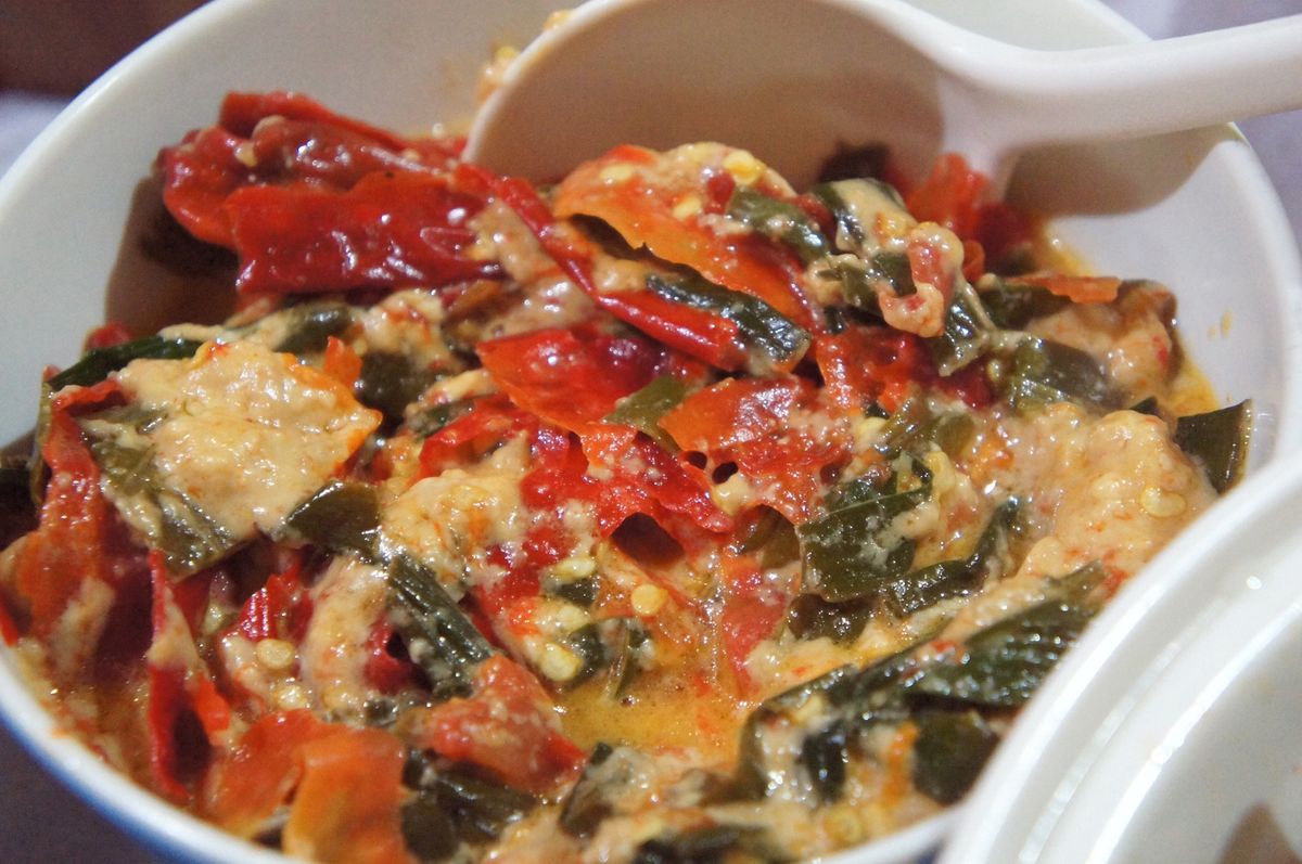 蕎麦のお料理が完成。フライパンで炒めた蕎麦炒めです。
流石ブータン、こちら...