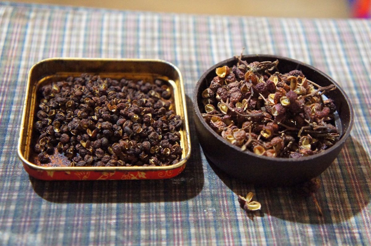 蕎麦のお料理が完成。フライパンで炒めた蕎麦炒めです。
流石ブータン、こちら...