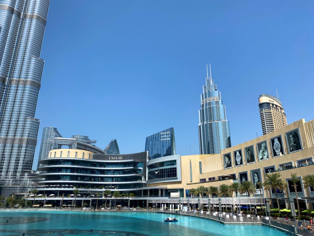 ドバイ噴水とブルジュハリファ
いやぁ、でかい！！
存在感がすごい😳
ブルジ...