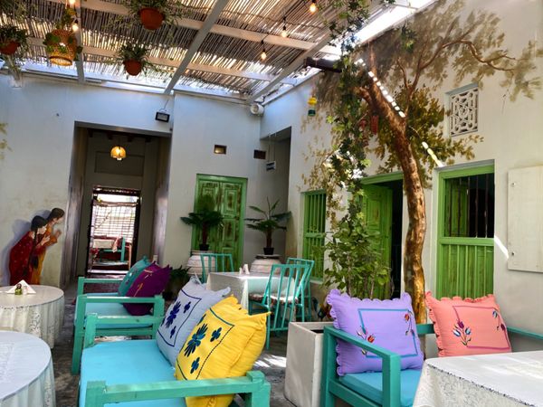 アラブ首長国連邦・ドバイ「新型コロナウイルスの影響で急遽行先変更😂」の写真：Local House Restaura...