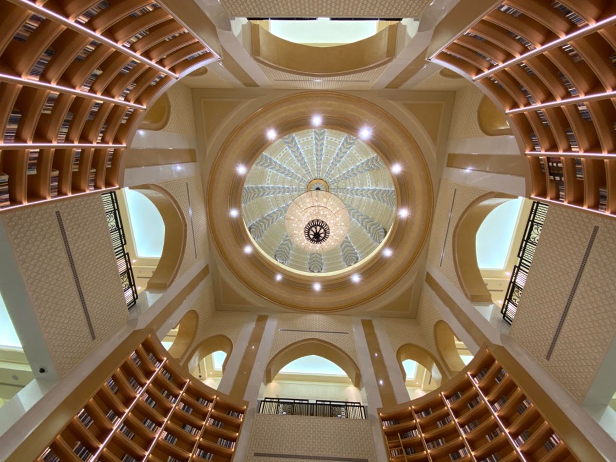 UAE Presidential Palace 

めちゃくちゃカッコいい...