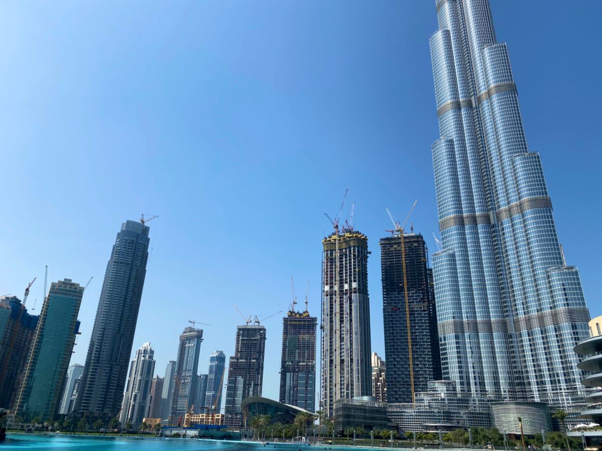 ドバイ噴水とブルジュハリファ
いやぁ、でかい！！
存在感がすごい😳
ブルジ...