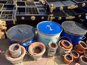 サンドバギーの横にはショップがズラり
砂漠用ピクニックのグッズが
どばっと...