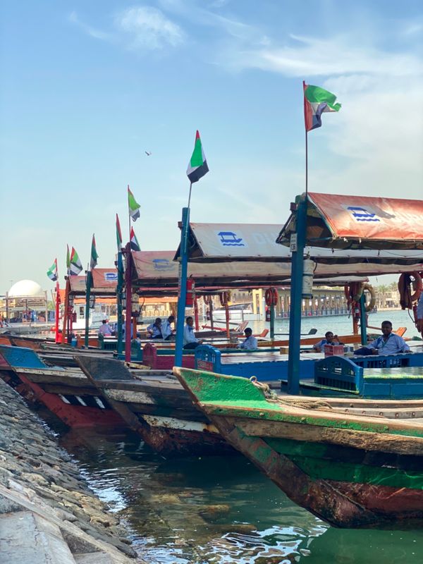 アラブ首長国連邦・ドバイ「新型コロナウイルスの影響で急遽行先変更😂」の写真：スークを抜けたマリーナステーションの近く...