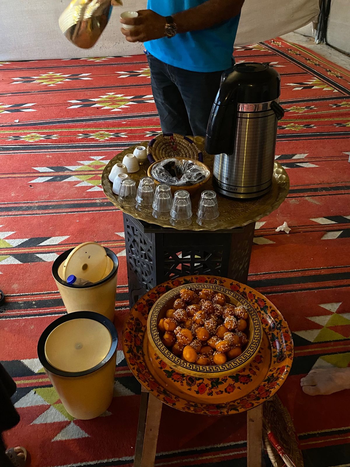 ベースキャンプで念願の鷹🦅と初対面
かっこいい😍

着いたらまずオヤツでお...