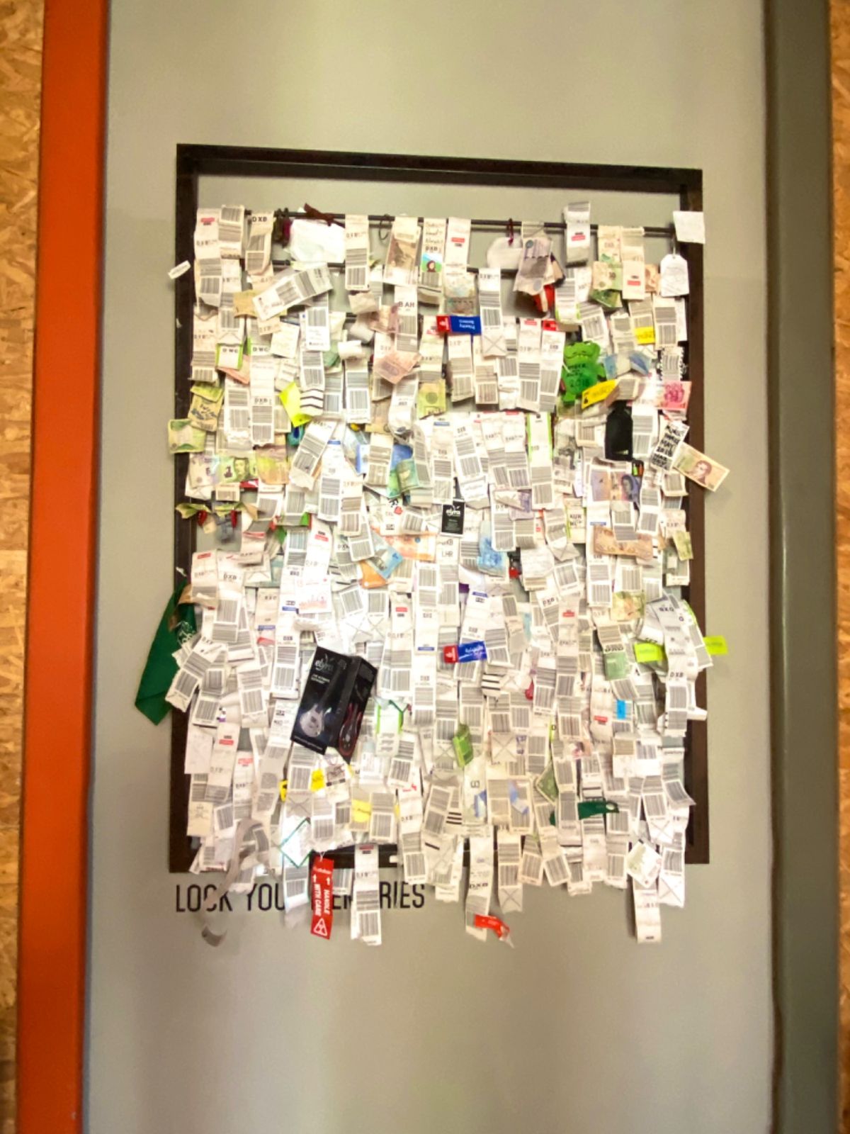 ローブダウンタウンのパブリックスペース
フォントとかも含めてデザインがいち...