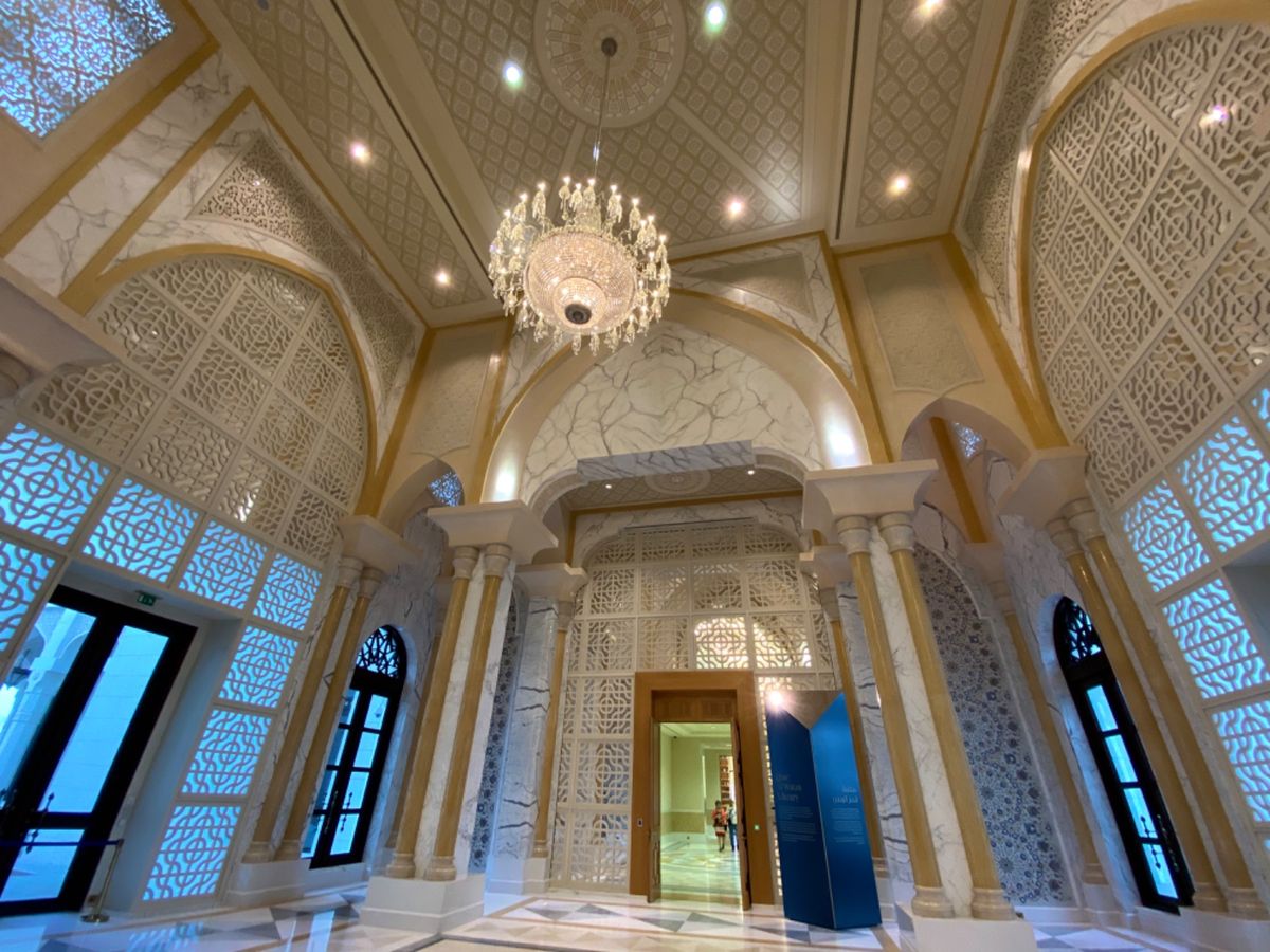 UAE Presidential Palace 

細かいモザイクの模様
...