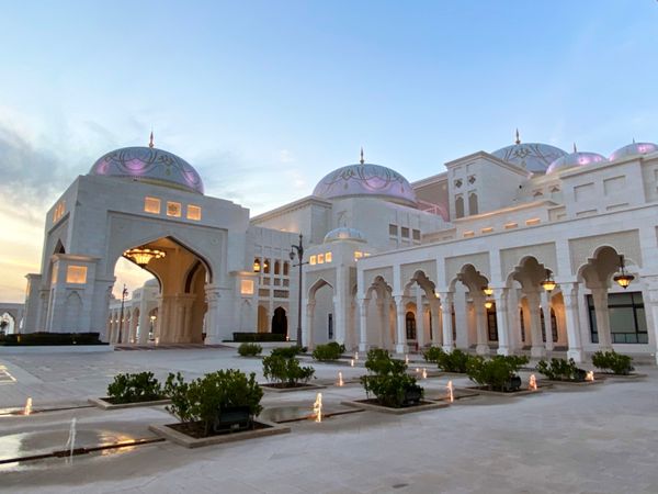 アラブ首長国連邦・ドバイ「新型コロナウイルスの影響で急遽行先変更😂」の写真：UAE Presidential Pal...