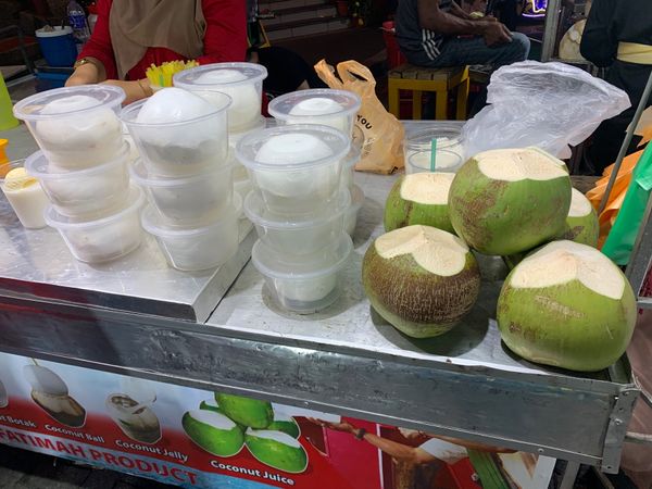 マレーシア「世界遺産の街　マラッカへ」の写真：週末開催のナイトマーケット♡