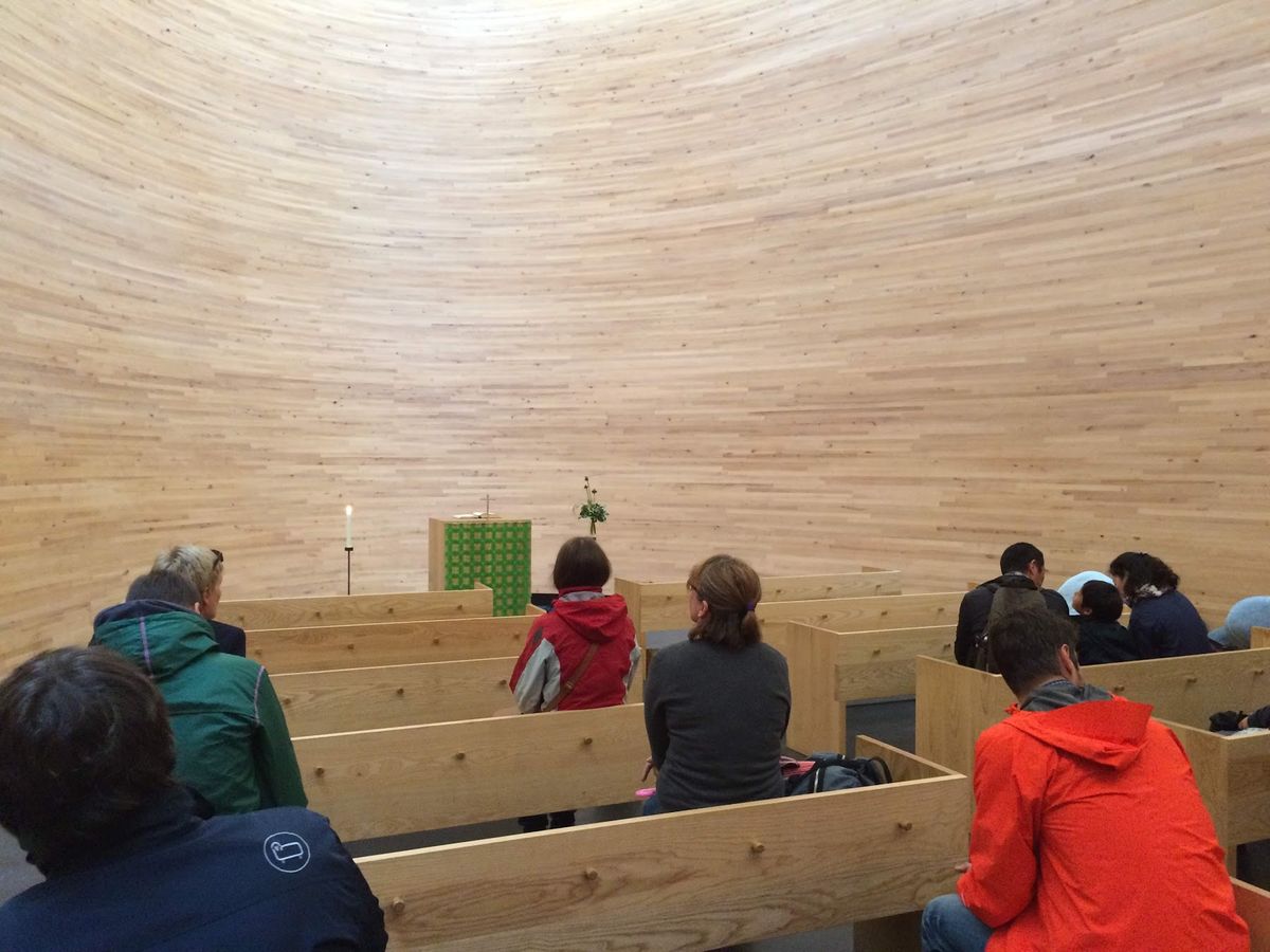 木の教会？？石の教会？？