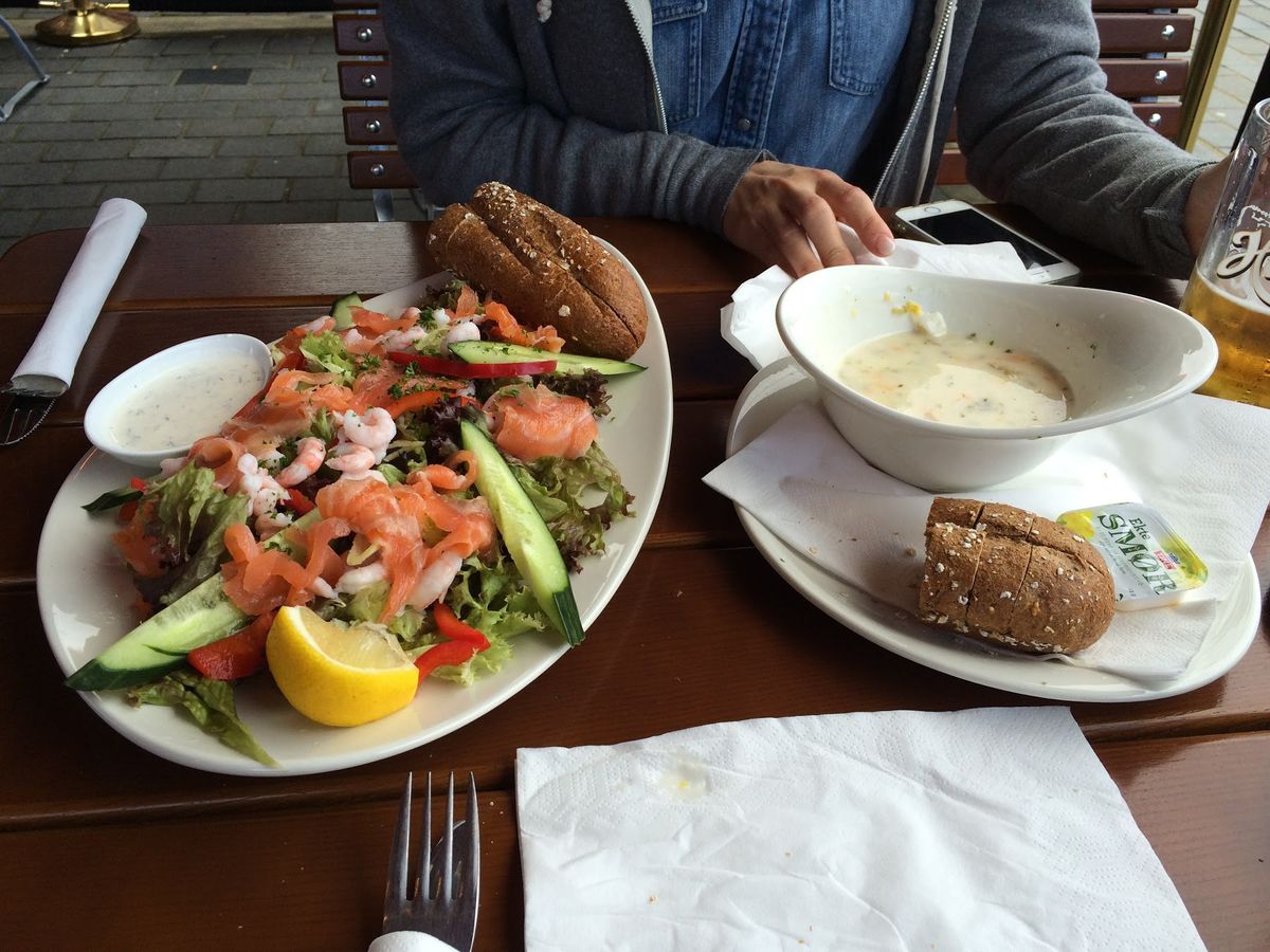 マーケットで食事