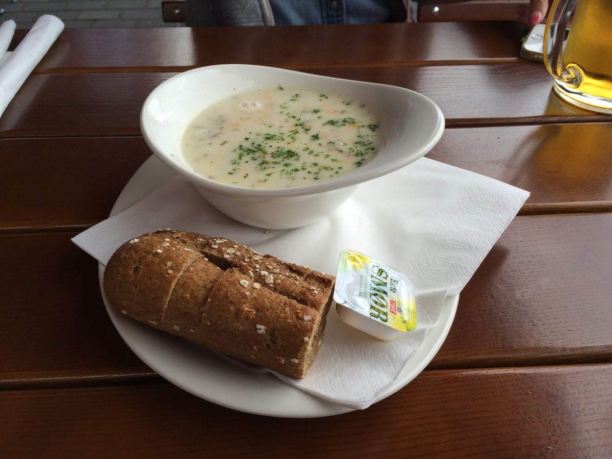 マーケットで食事