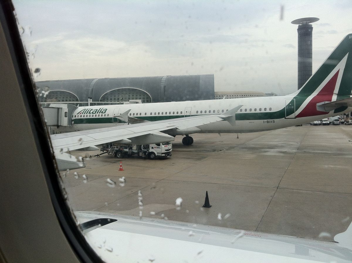 早朝バスでシャルル・ド・ゴール空港に移動してイタリアへ！