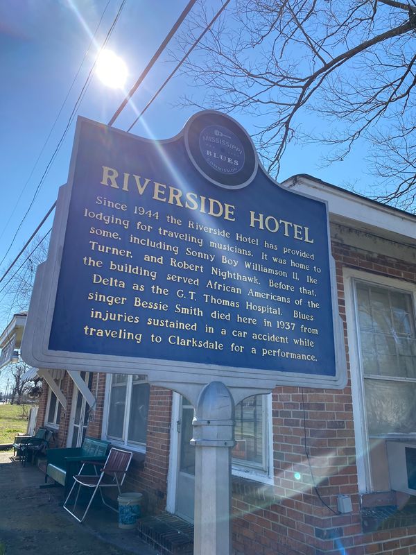 アメリカ(米国)・メンフィス、「音楽ルーツを辿る旅」の写真：交通事故に遭ったベッシー･スミスが最期に...