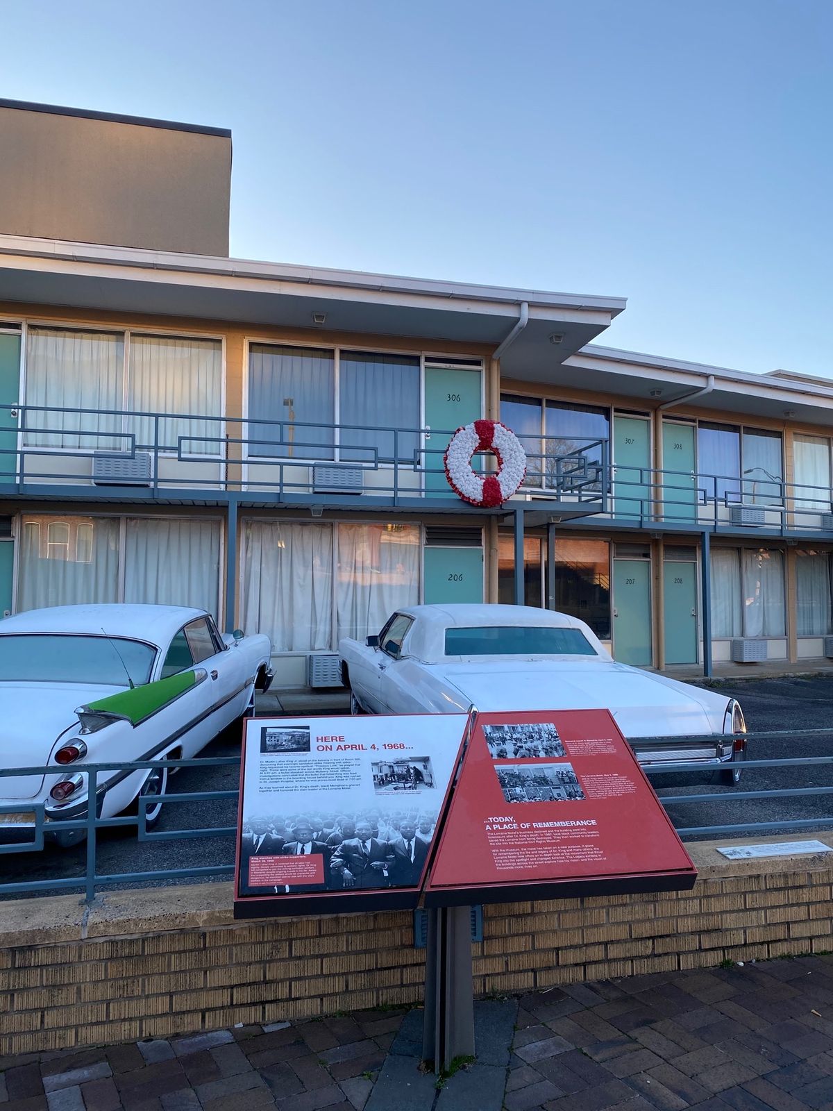 キング牧師暗殺の地ロレインモーテル
306号室は当時のまま保存されている....