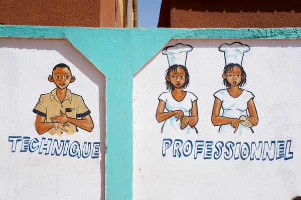 ベトナム「ブルキナファソ、フランス(トランジット)、ベトナム(トランジット)」の写真：ワガドゥグー市内と郊外