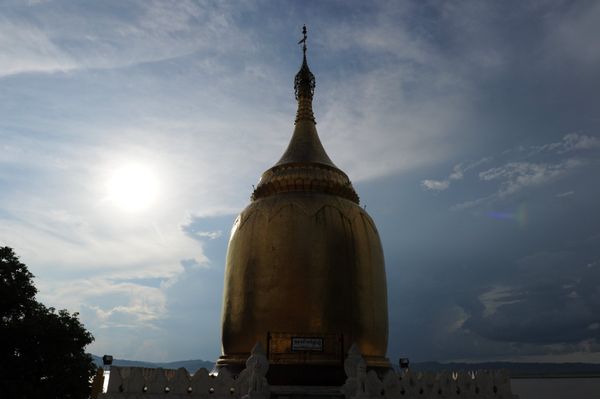 ミャンマー「ミャンマー、ベトナム」の写真：バガン・イワラジ川、バガン遺跡