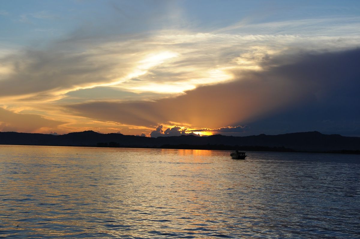 バガン・イワラジ川