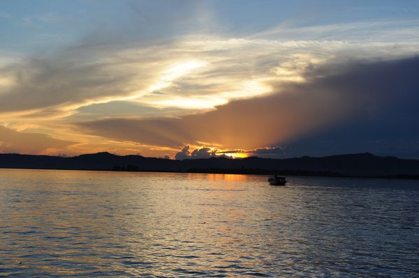 ミャンマー「ミャンマー、ベトナム」の写真：バガン・イワラジ川