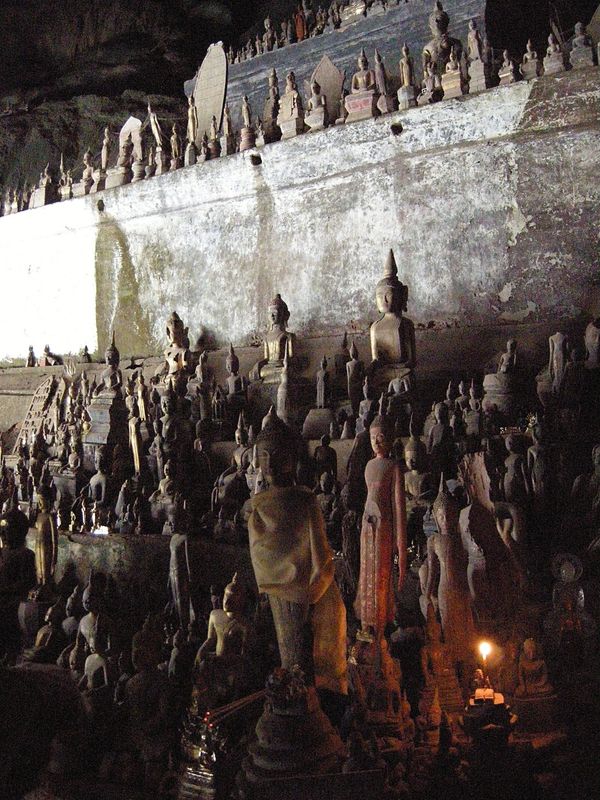 ラオス人民民主共和国「ラオス、ベトナム」の写真：パークウー洞窟、ルアンパバーン