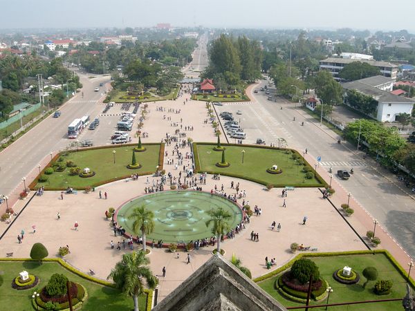 ラオス人民民主共和国「ラオス、ベトナム」の写真：ビエンチャン